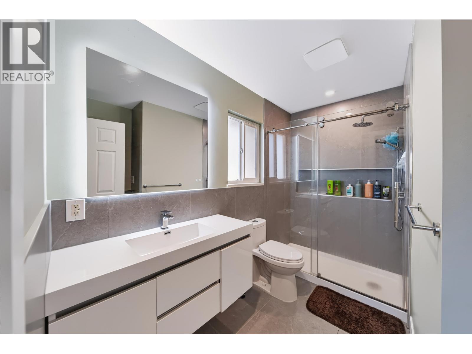 7700 DAMPIER Drive, Richmond