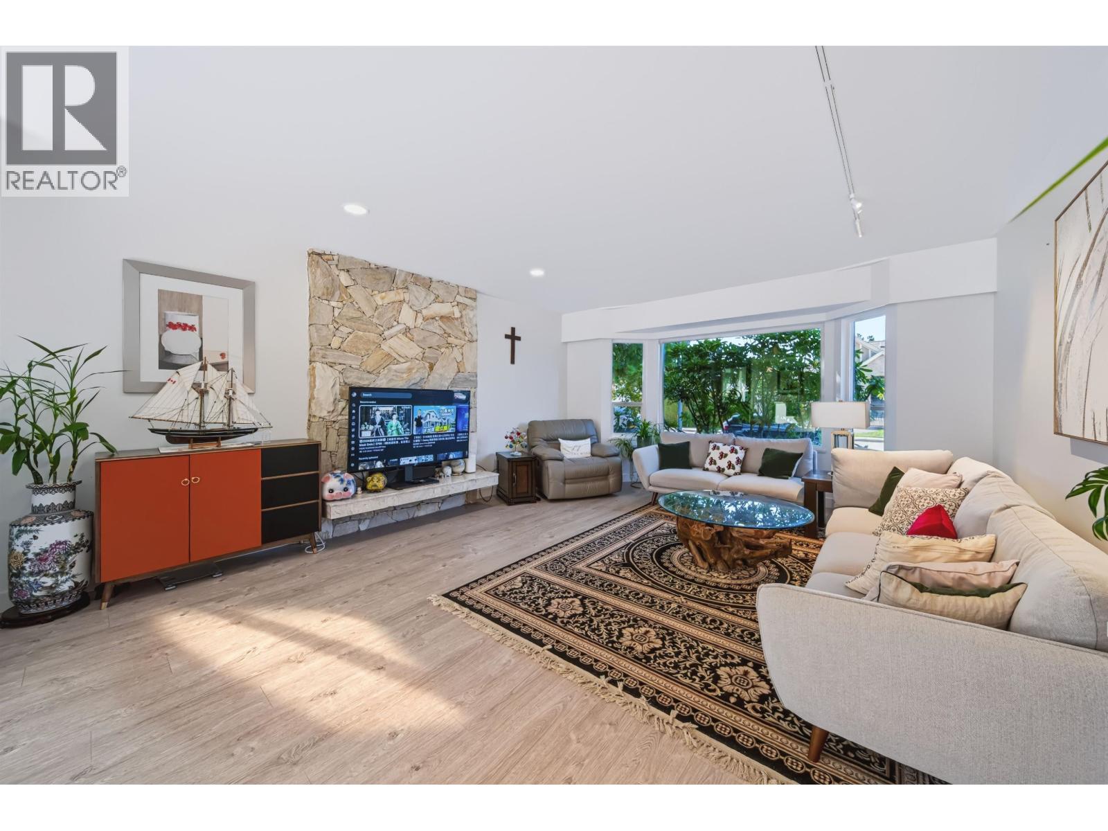 7700 DAMPIER Drive, Richmond