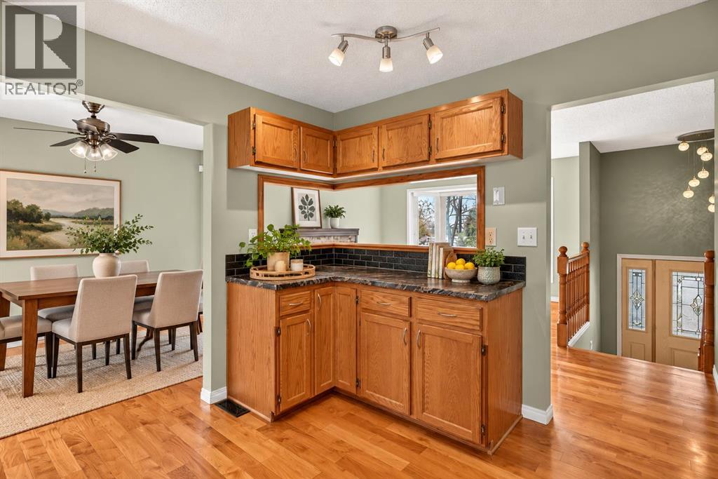 6024 Pinecrest Way NE, Calgary — photo 10