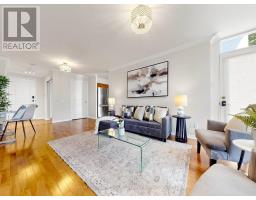 104 - 9 Northern Heights Drive, Richmond Hill, ON L4B4M5 Photo 10