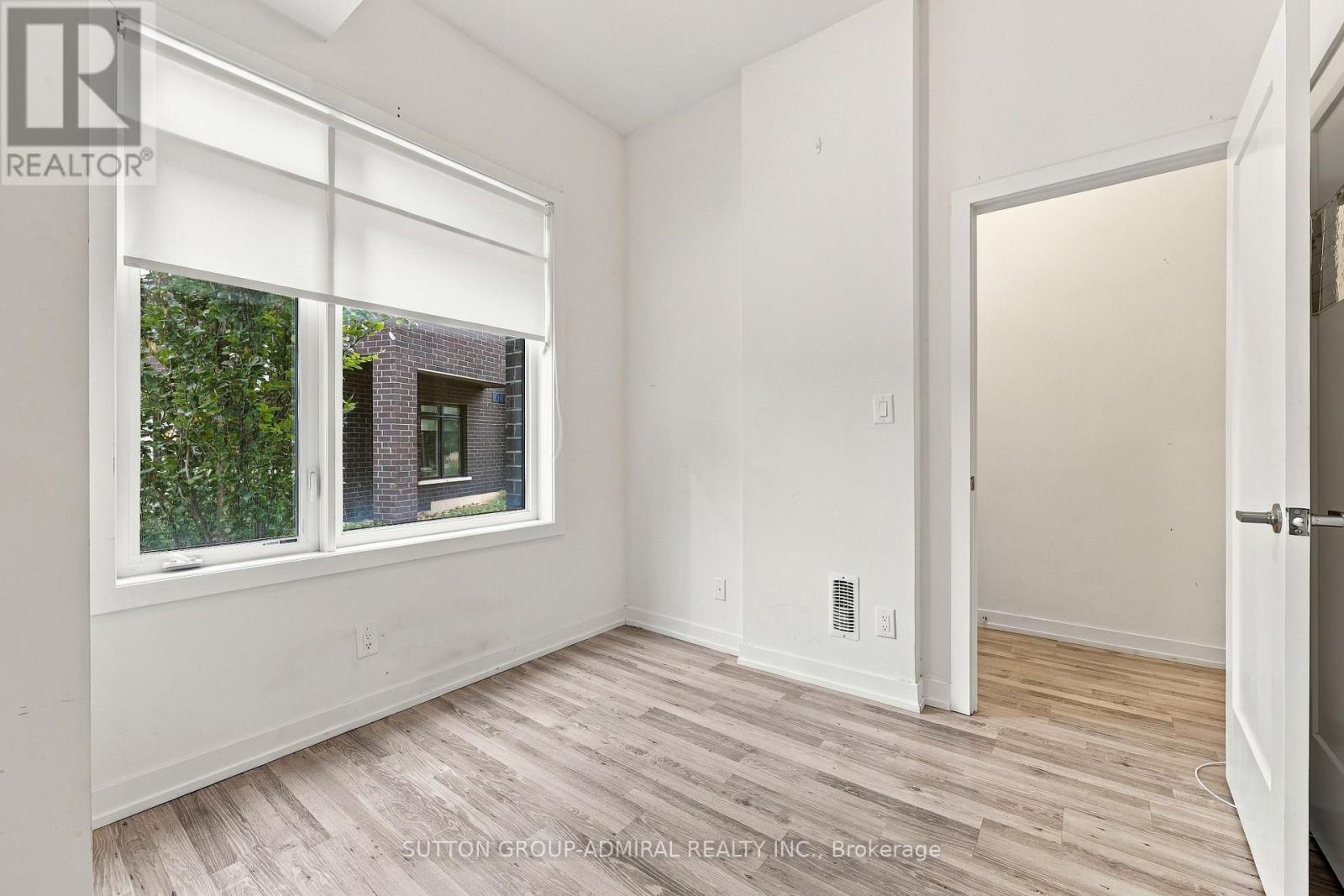 Photo of 35 - 370 RED MAPLE ROAD