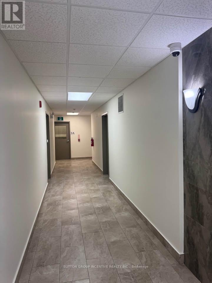 204-496 Yonge Street, Barrie photo 11
