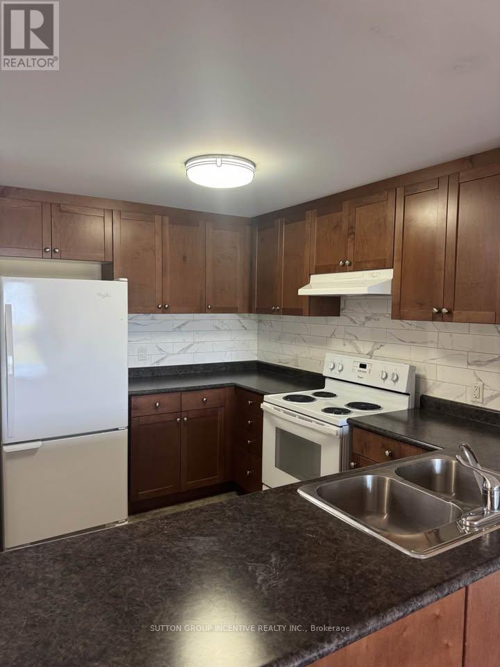 405-496 Yonge Street, Barrie photo 5