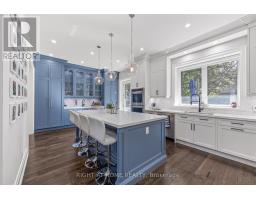 51 Cynthia Road, Toronto, ON M6N2P8 Photo 13