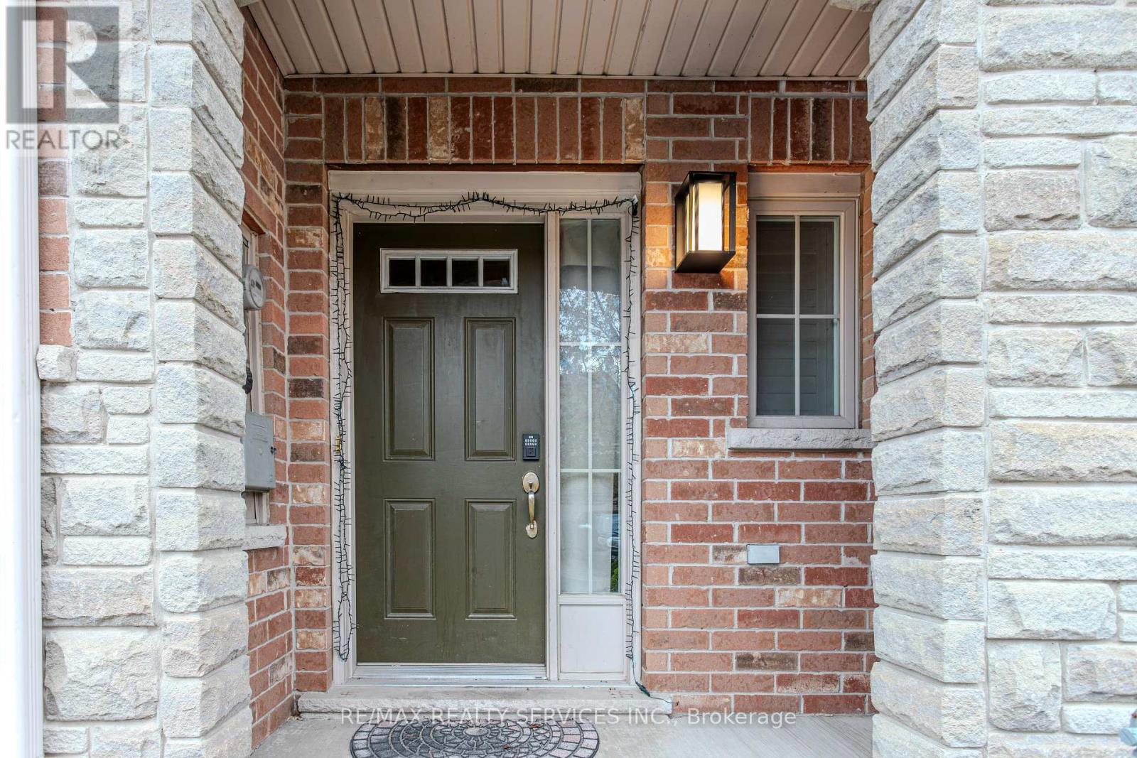 49 Marina Point Crescent North, Hamilton, ON photo 3
