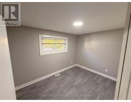 406 Vermont Avenue, London South, ON N5Z3E5 Photo 12