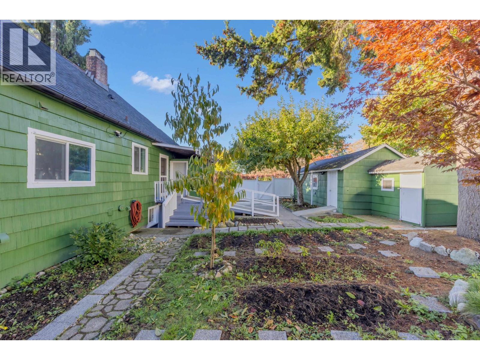 1603 Hamilton Street, New Westminster — photo 40