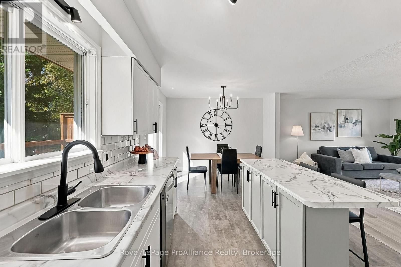 40 Division Street North, Brighton, ON photo 11