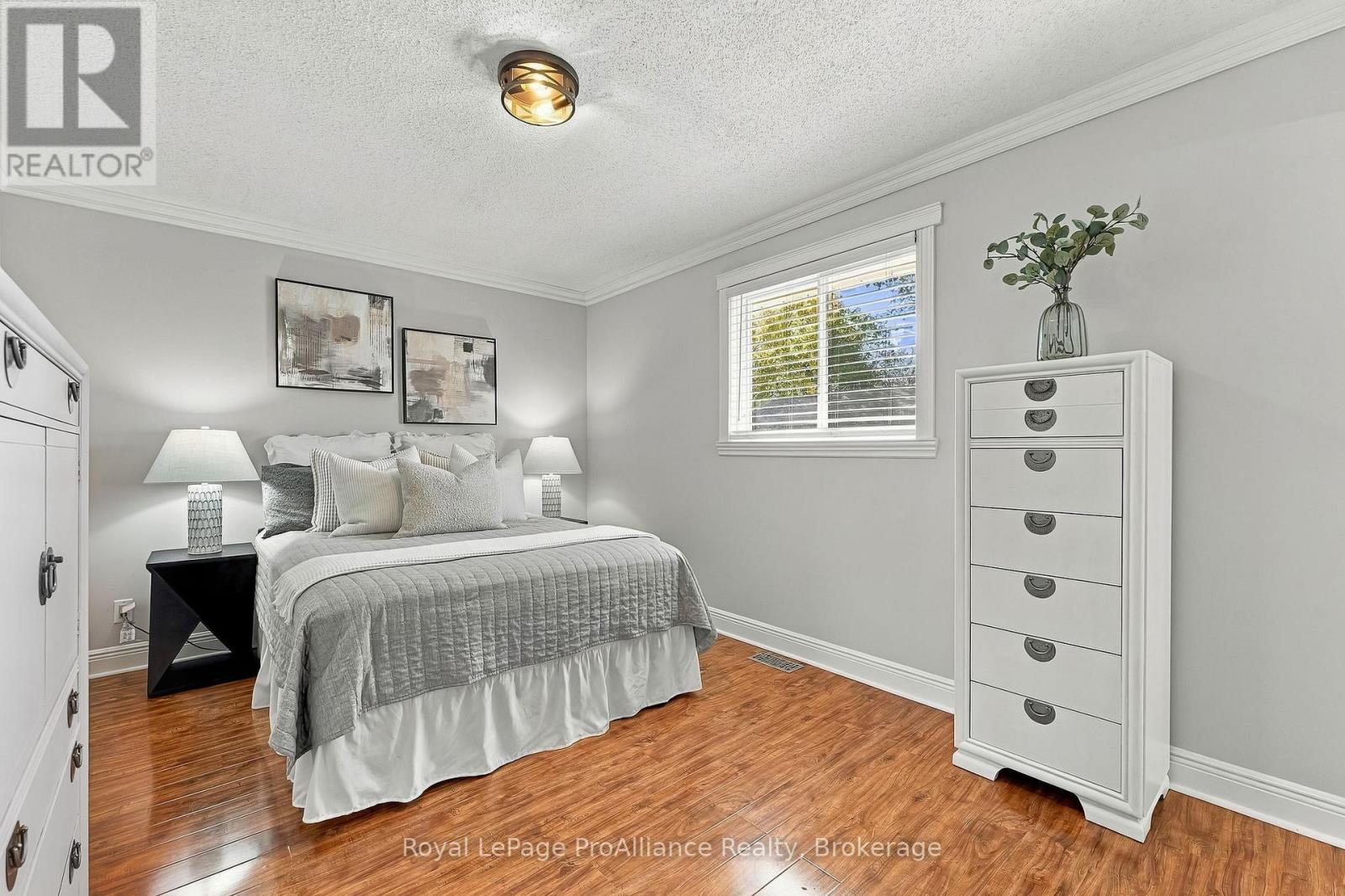 40 Division Street North, Brighton, ON photo 18