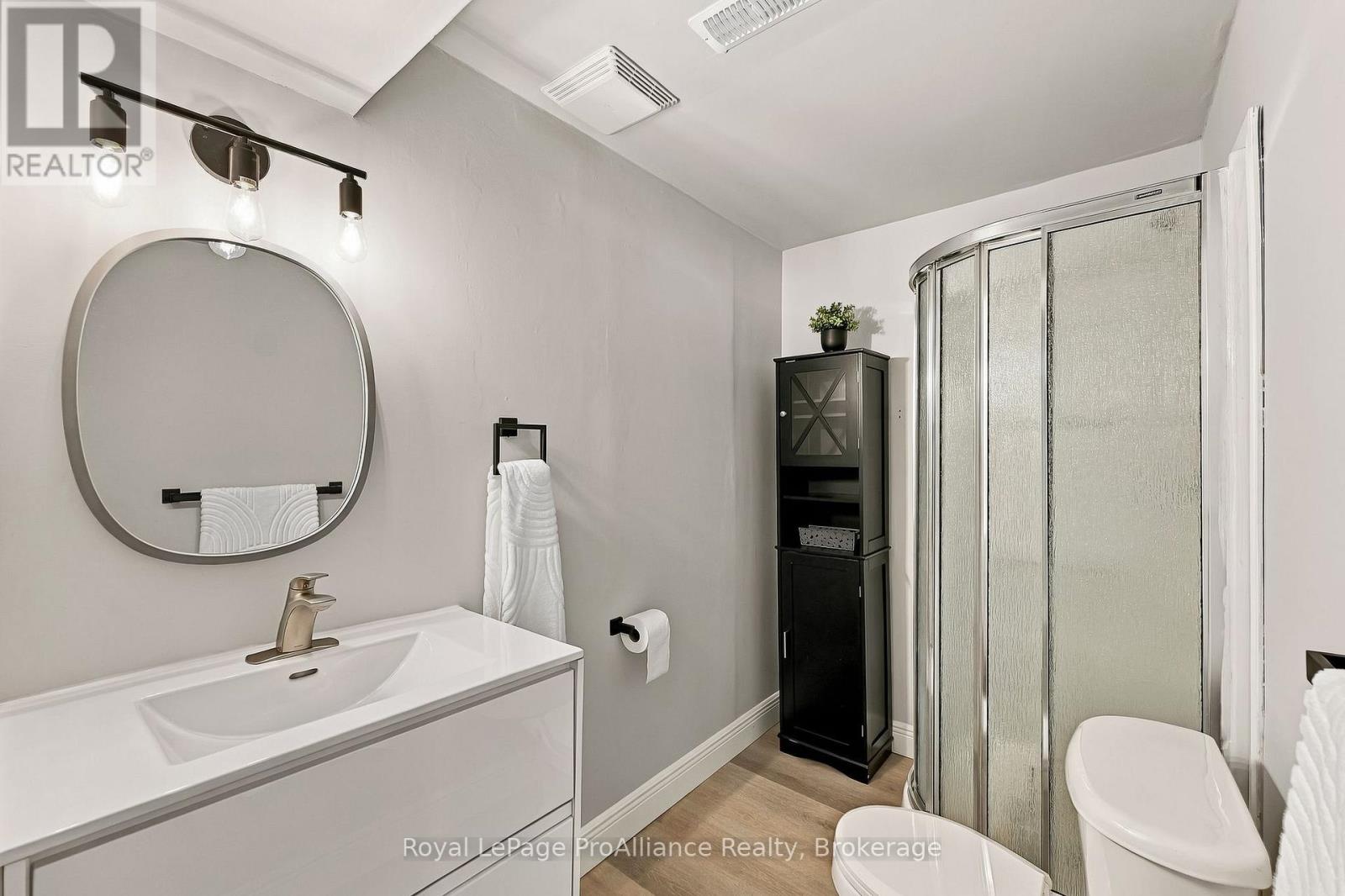 40 Division Street North, Brighton, ON photo 31