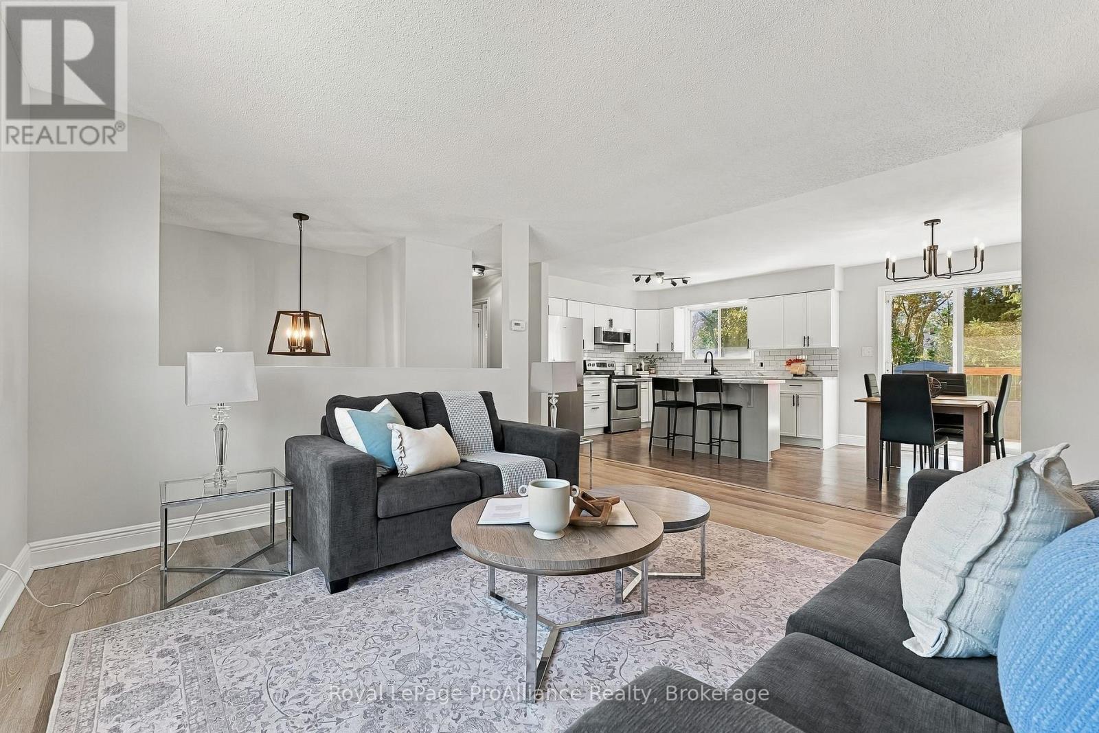 40 Division Street North, Brighton, ON photo 7