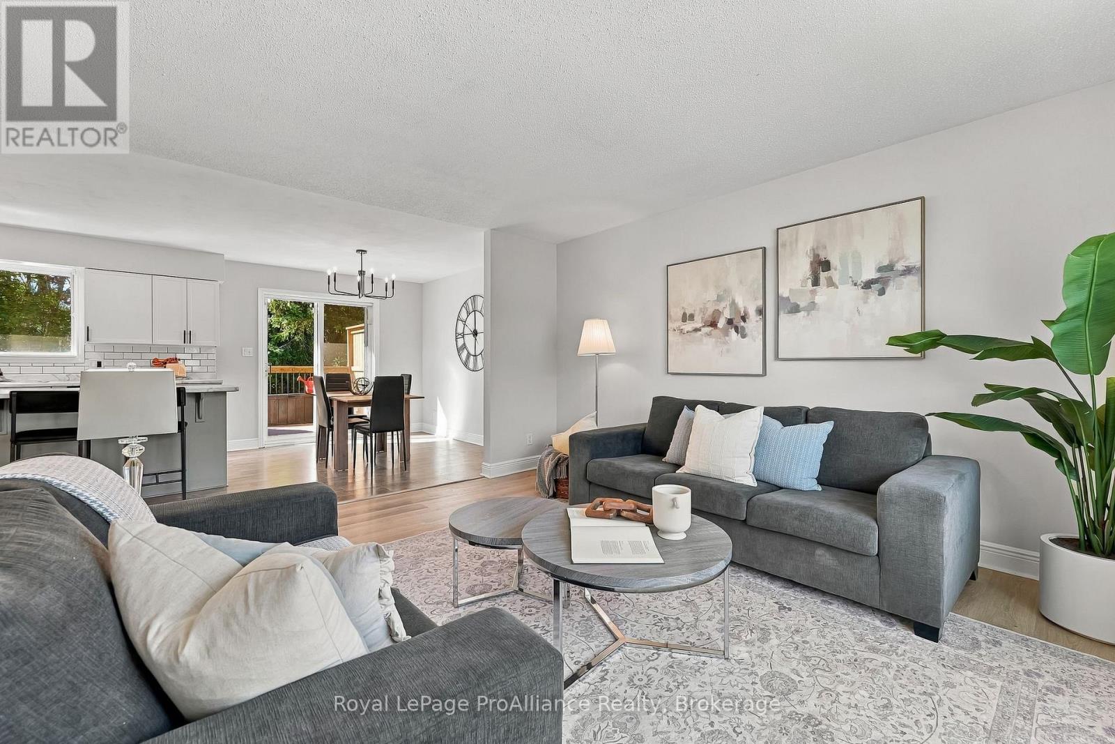 40 Division Street North, Brighton, ON photo 9
