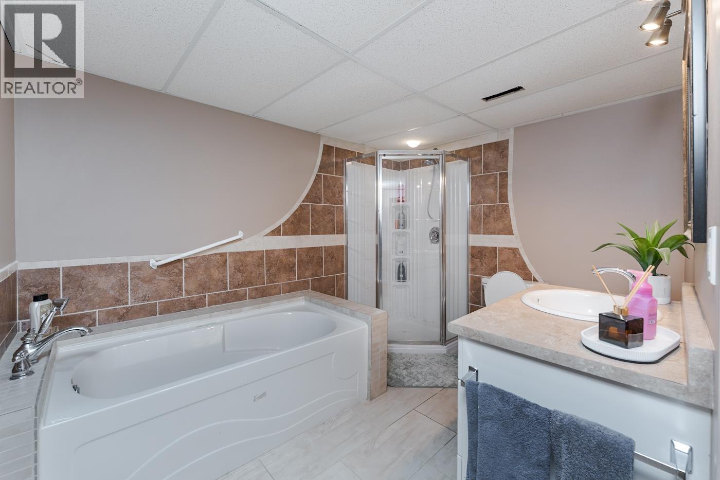 6459 BURKITT ROAD - 33