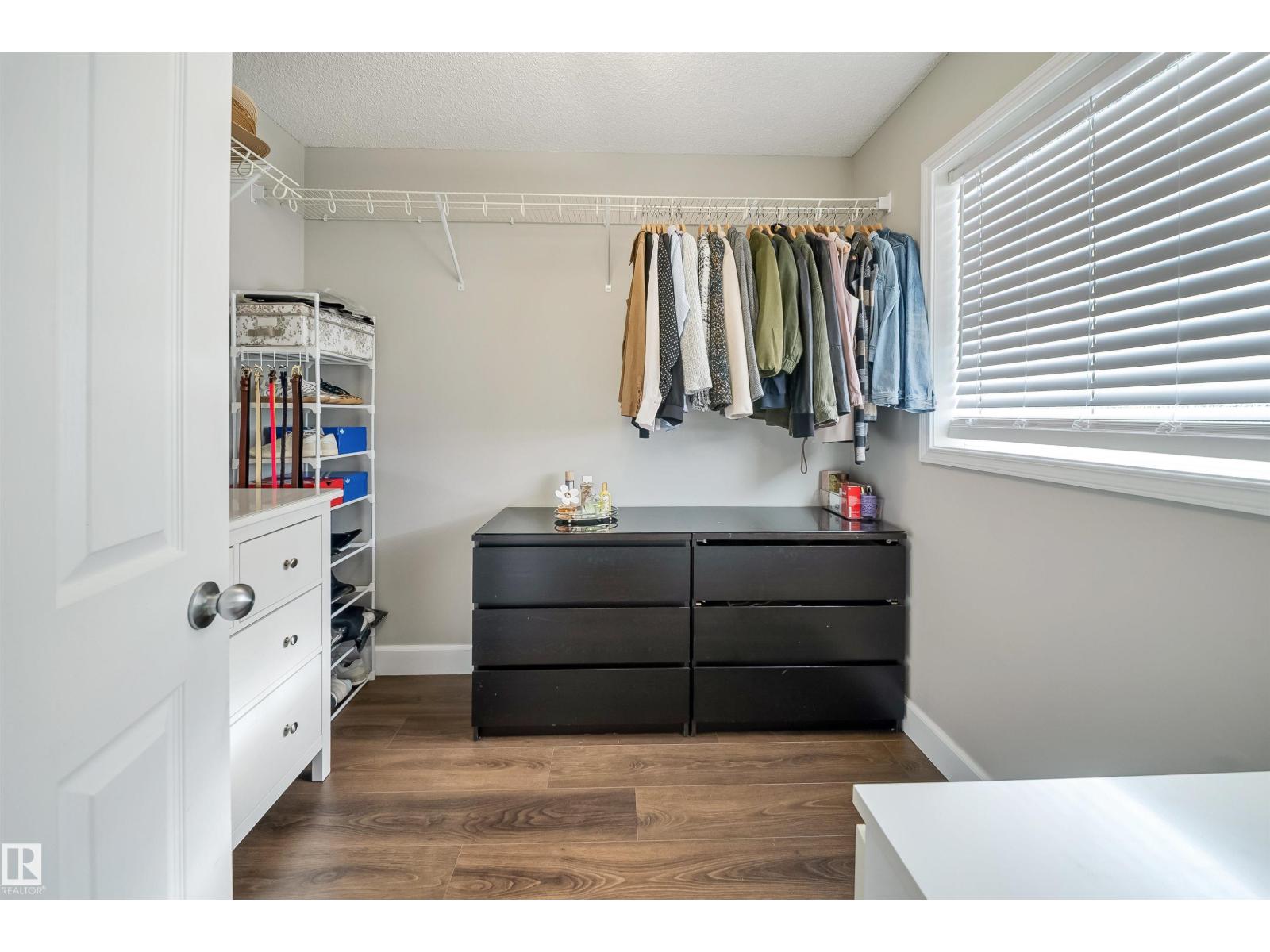 347 Davenport Drive, photo 38