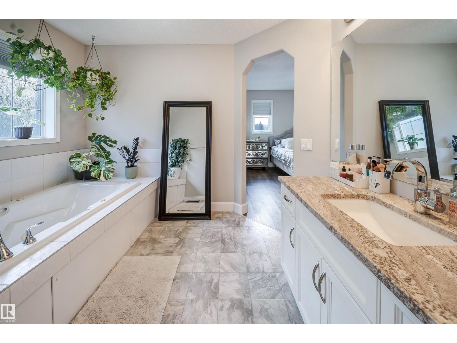 347 Davenport Drive, photo 37