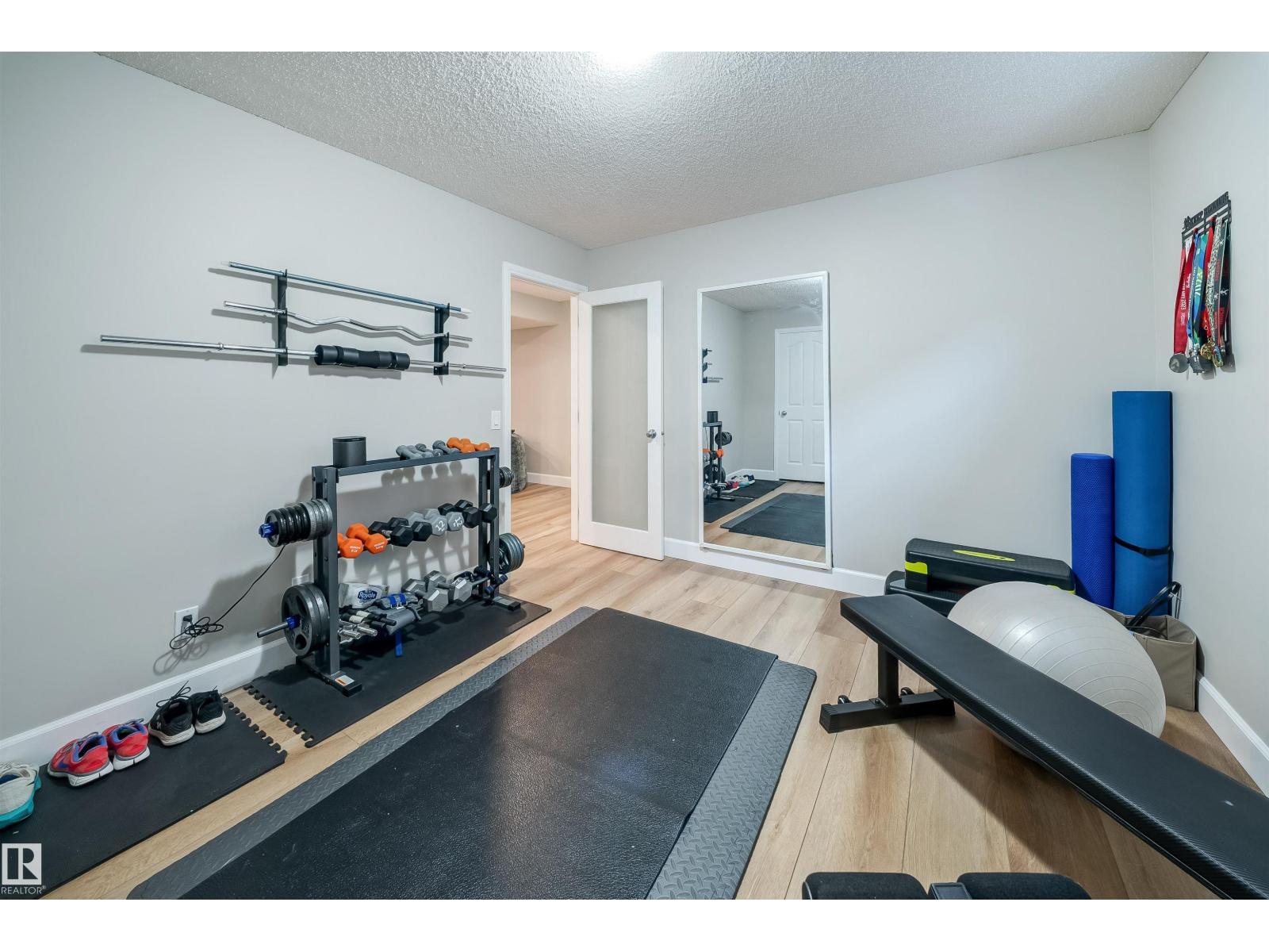347 Davenport Drive, photo 54