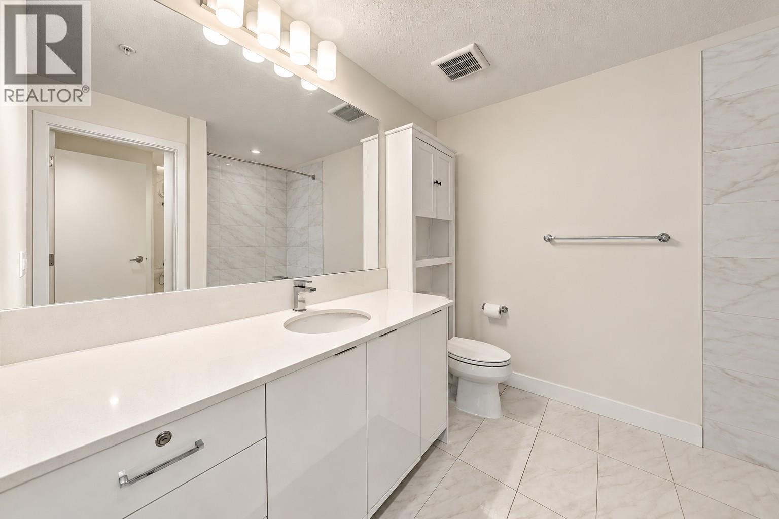 307 719 W 3rd Street, North Vancouver — photo 14