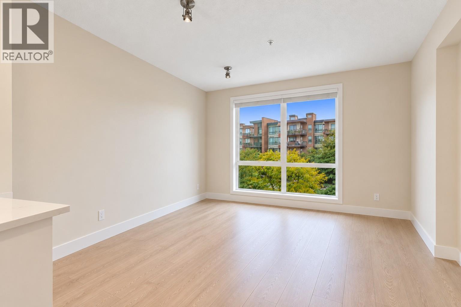 307 719 W 3rd Street, North Vancouver — photo 10