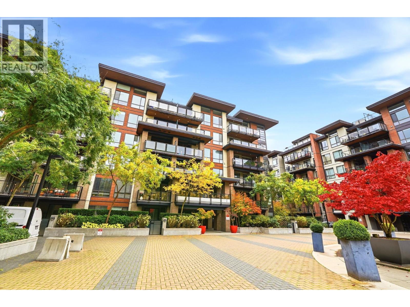 307 719 W 3rd Street, North Vancouver — photo 18