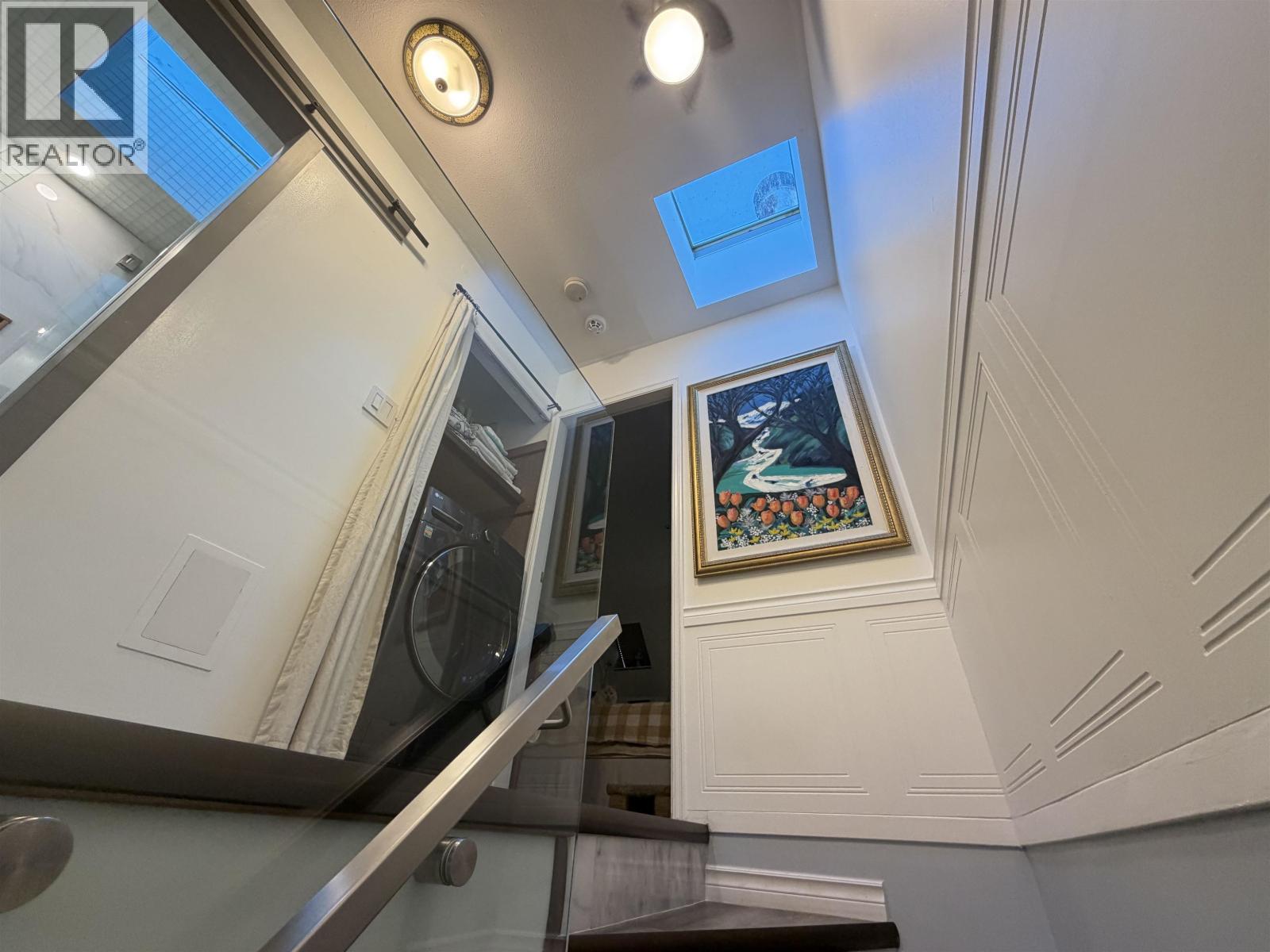 C 733 W 16th Avenue, Vancouver — photo 20