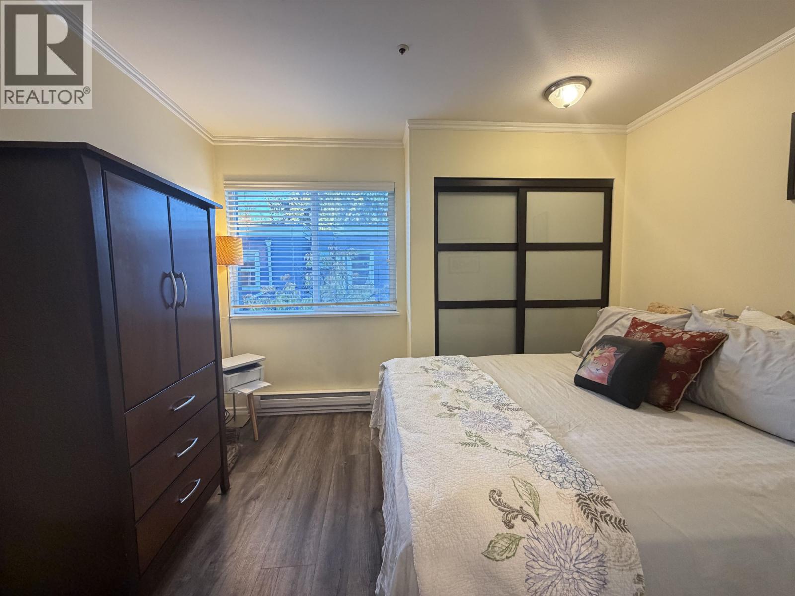 C 733 W 16th Avenue, Vancouver — photo 29