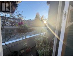 C 733 W 16th Avenue, Vancouver, BC V5Z1S8 Photo 14