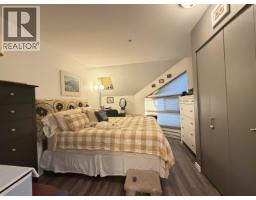 C 733 W 16th Avenue, Vancouver, BC V5Z1S8 Photo 32