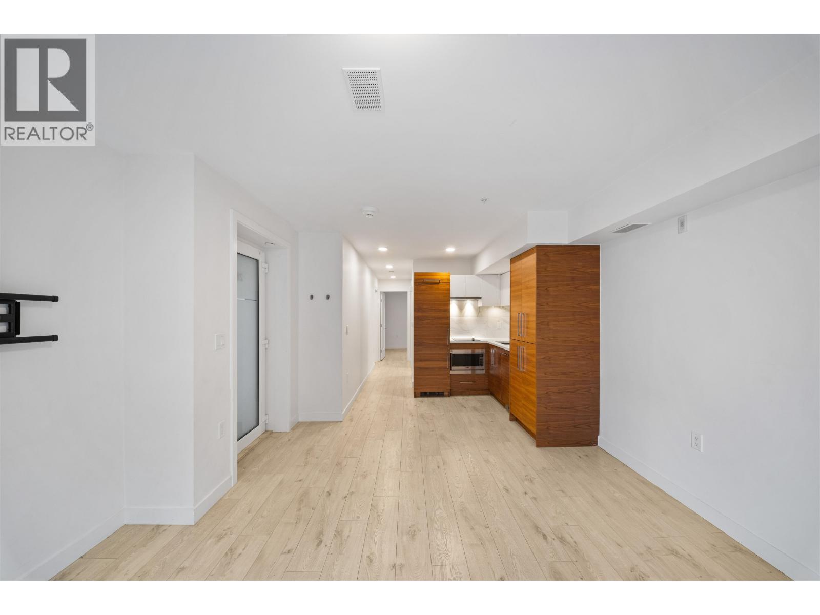 28 720 E 3rd Street, North Vancouver — photo 18