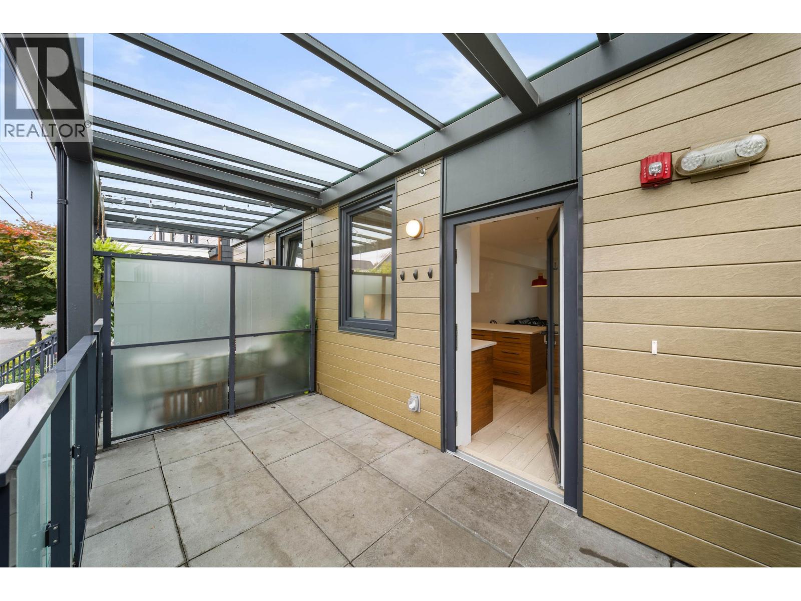 28 720 E 3rd Street, North Vancouver — photo 26