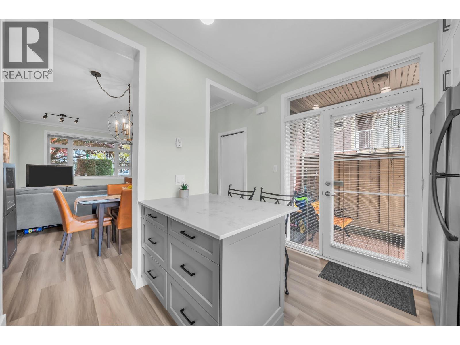 7345 Macpherson Avenue, Burnaby — photo 9