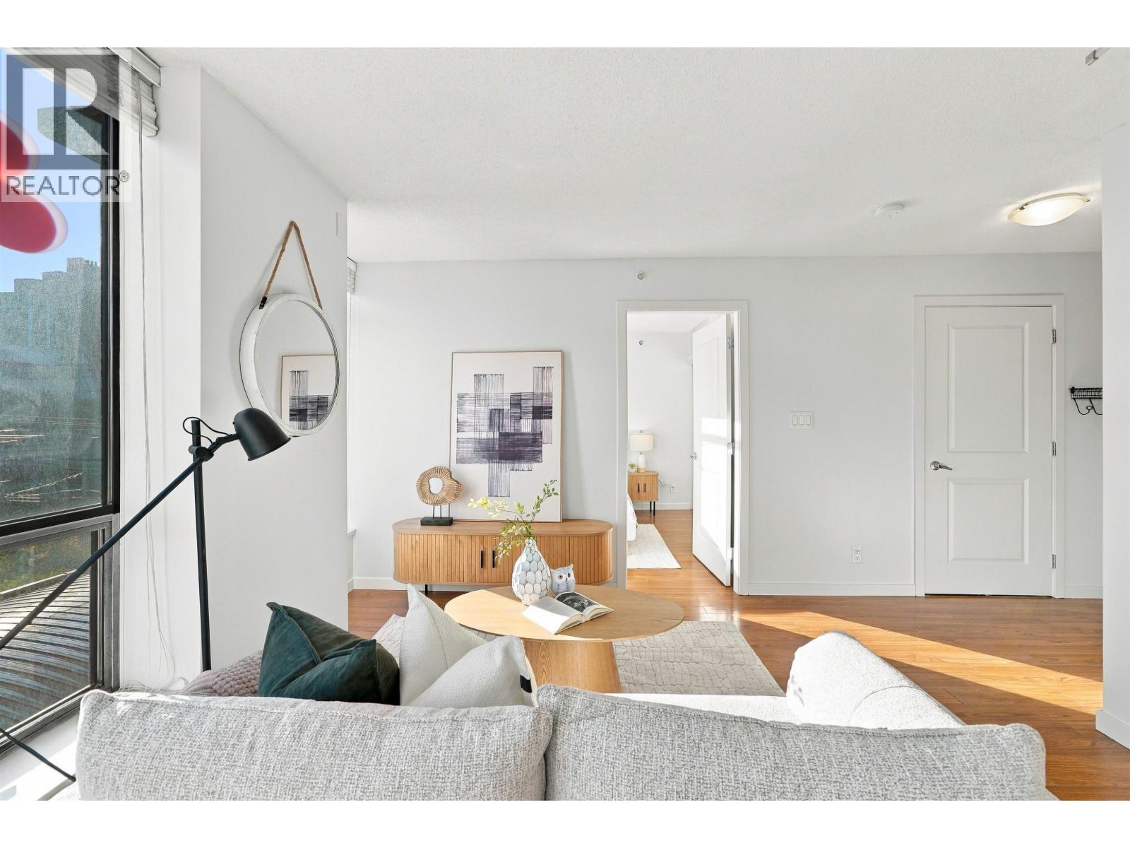 709 1068 W Broadway, Vancouver — photo 10