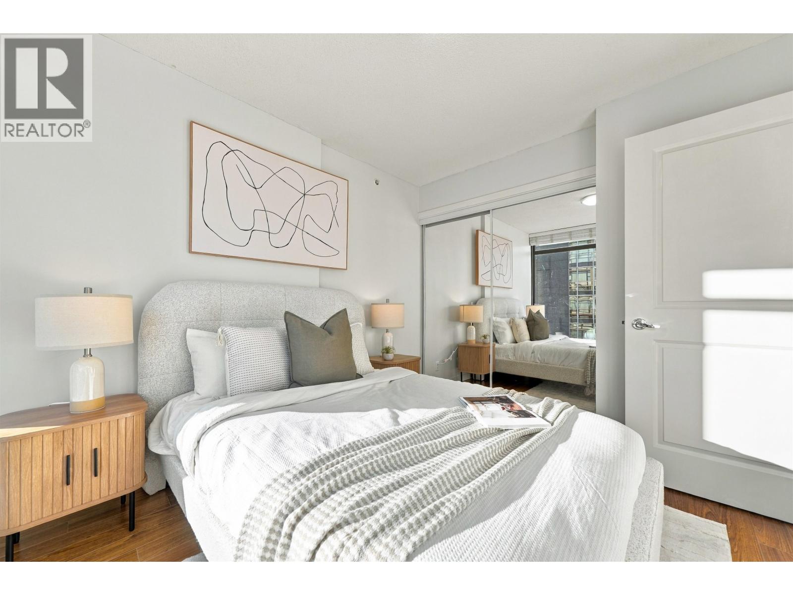 709 1068 W Broadway, Vancouver — photo 20
