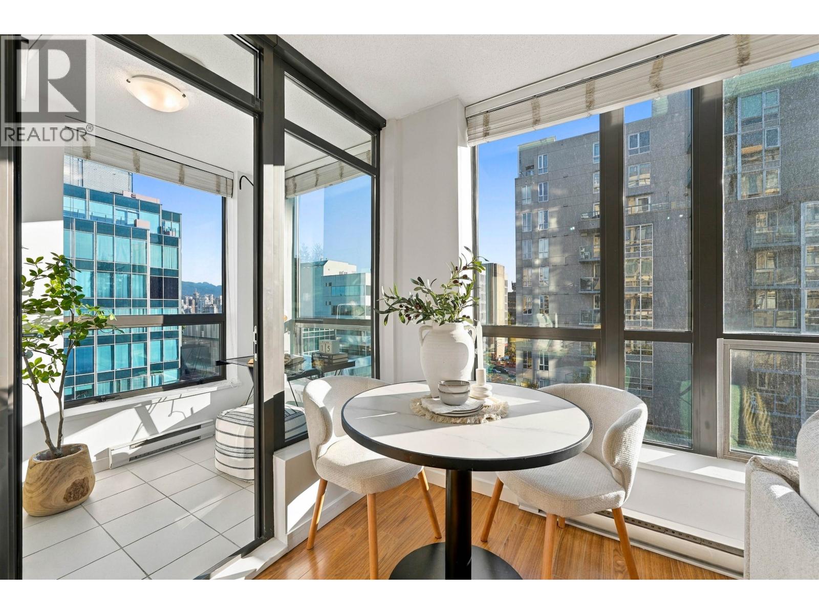 709 1068 W Broadway, Vancouver — photo 3