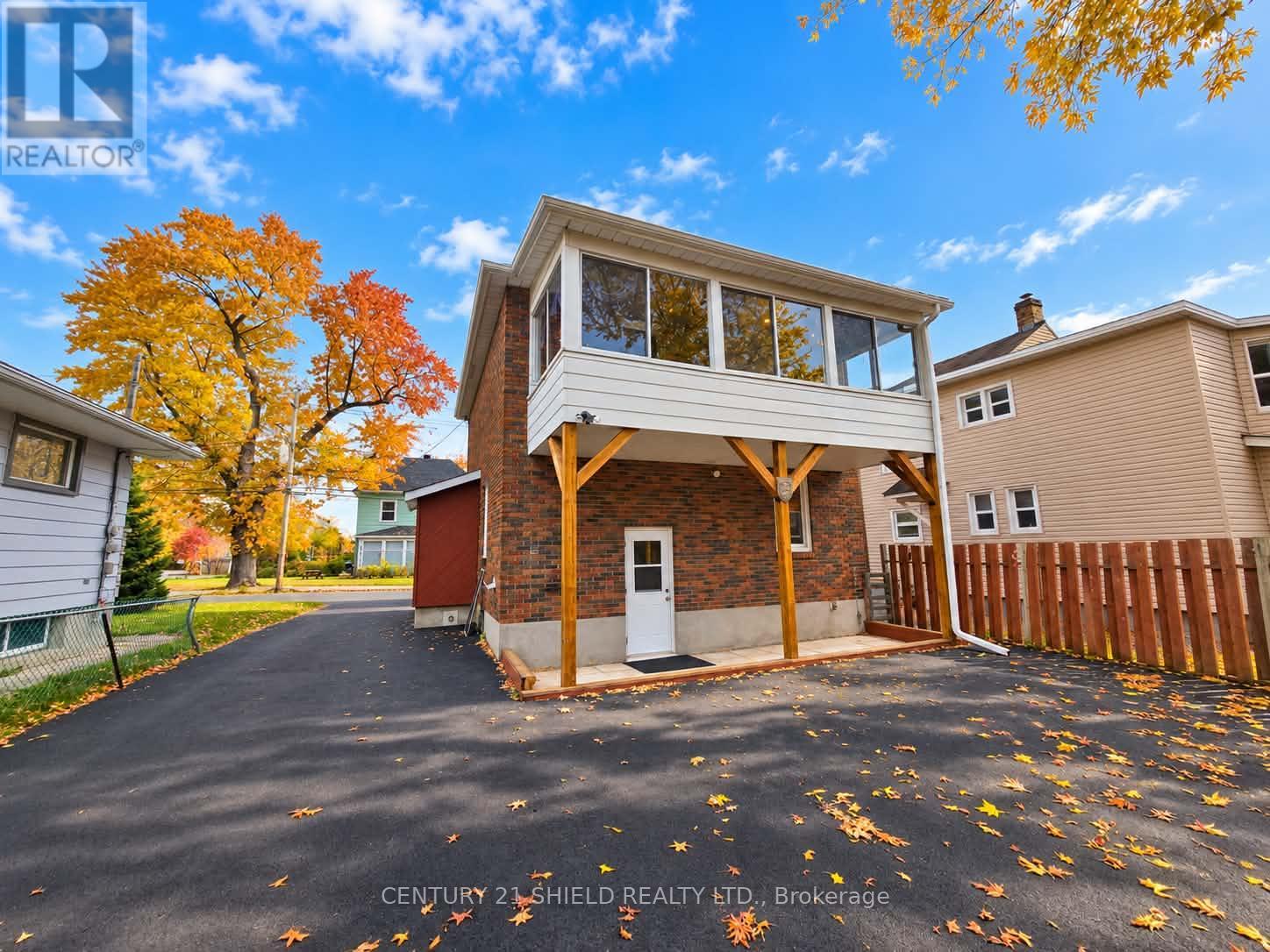 414 GLOUCESTER STREET N, Cornwall — photo 3