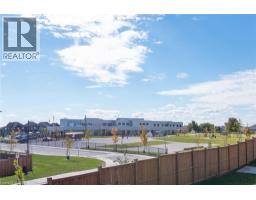 120 Monarch Woods Drive, Kitchener, ON N2P2N7 Photo 38