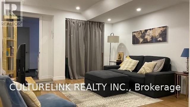 Photo of 119 Montrose Avenue