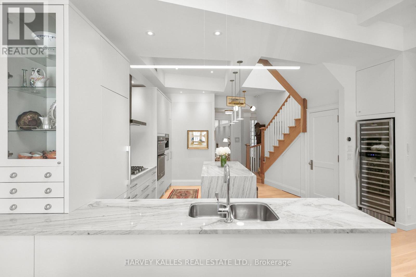 201- 295 Davenport Road, Toronto, ON photo 13