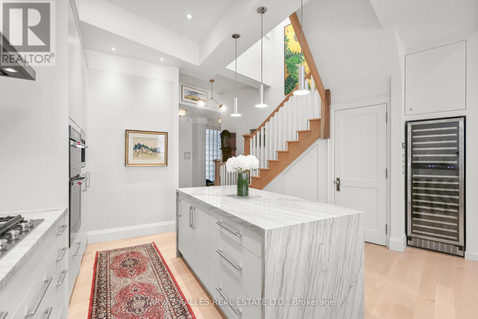 201- 295 Davenport Road, Toronto, ON photo 14