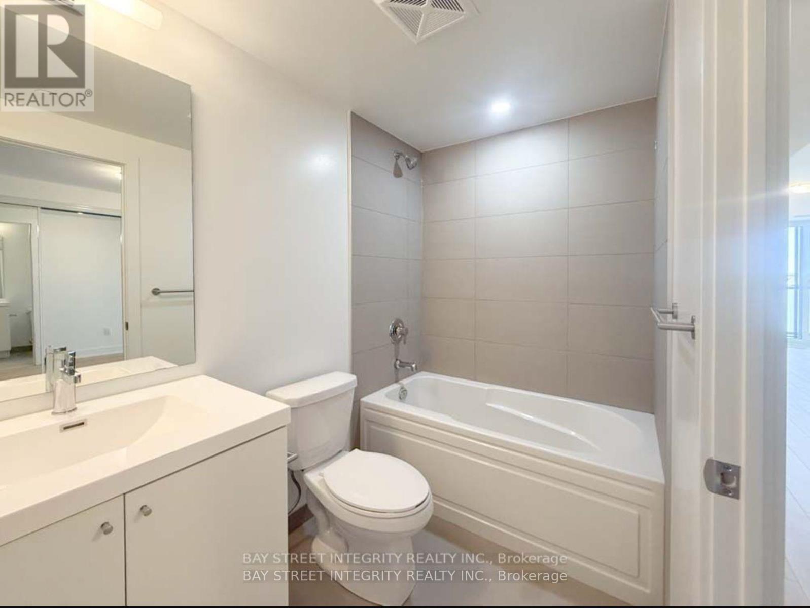 420- 2545 Simcoe Street North, Oshawa, ON photo 4