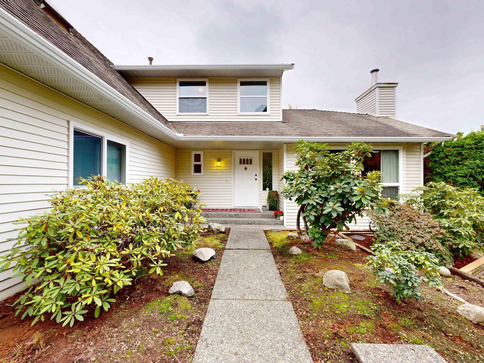 18280 55B Avenue, Surrey — photo 2