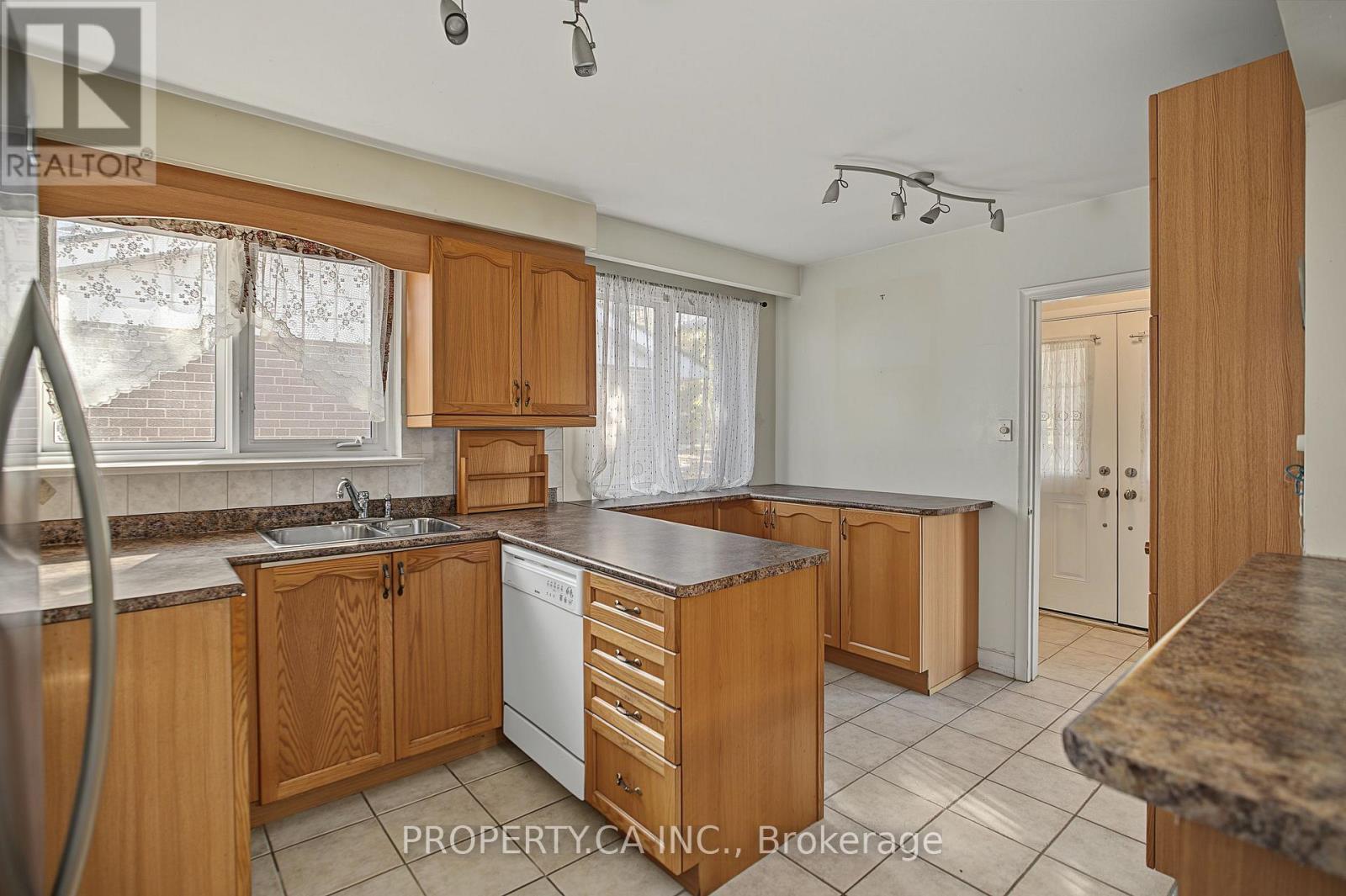 63 Bennett Road, Toronto, ON photo 9