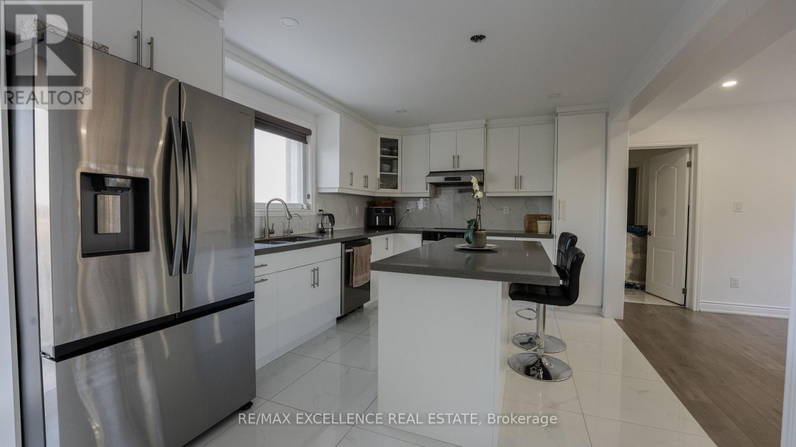 Photo of 10420 HERITAGE ROAD