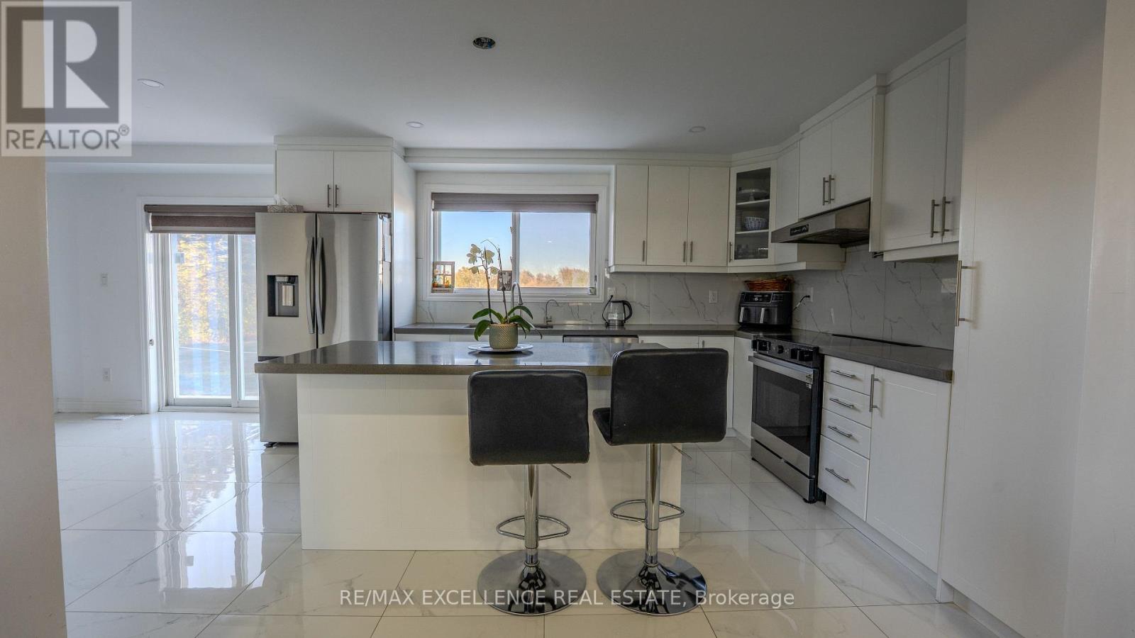 Photo of 10420 HERITAGE ROAD