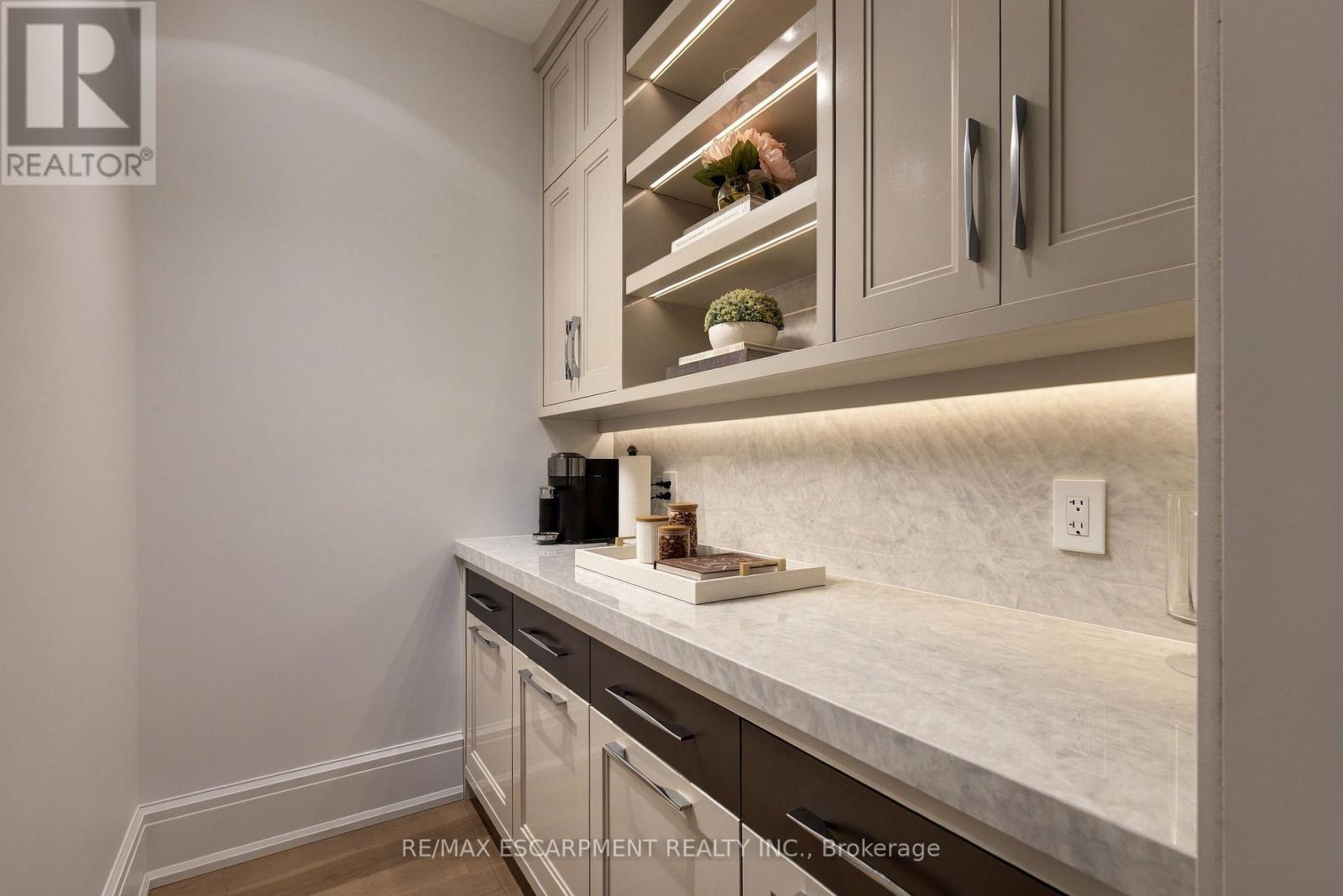 131 Mayfield Drive, Oakville, ON photo 20