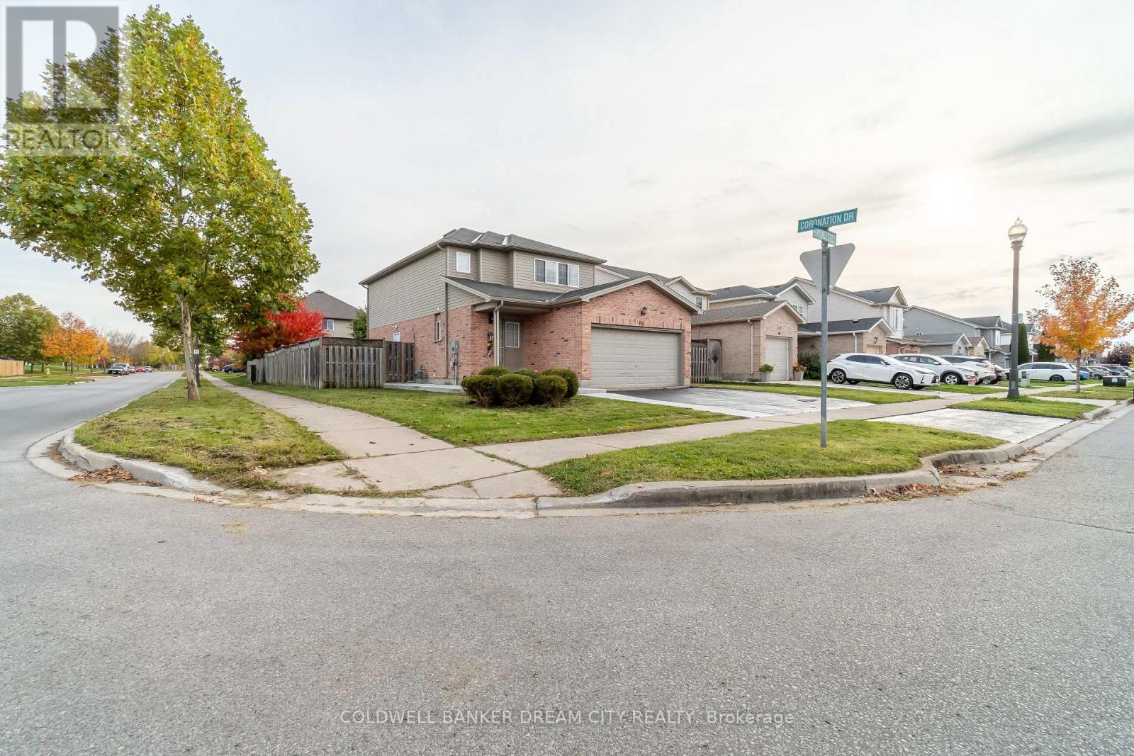 976 Kimball Crescent, London North, ON photo 2