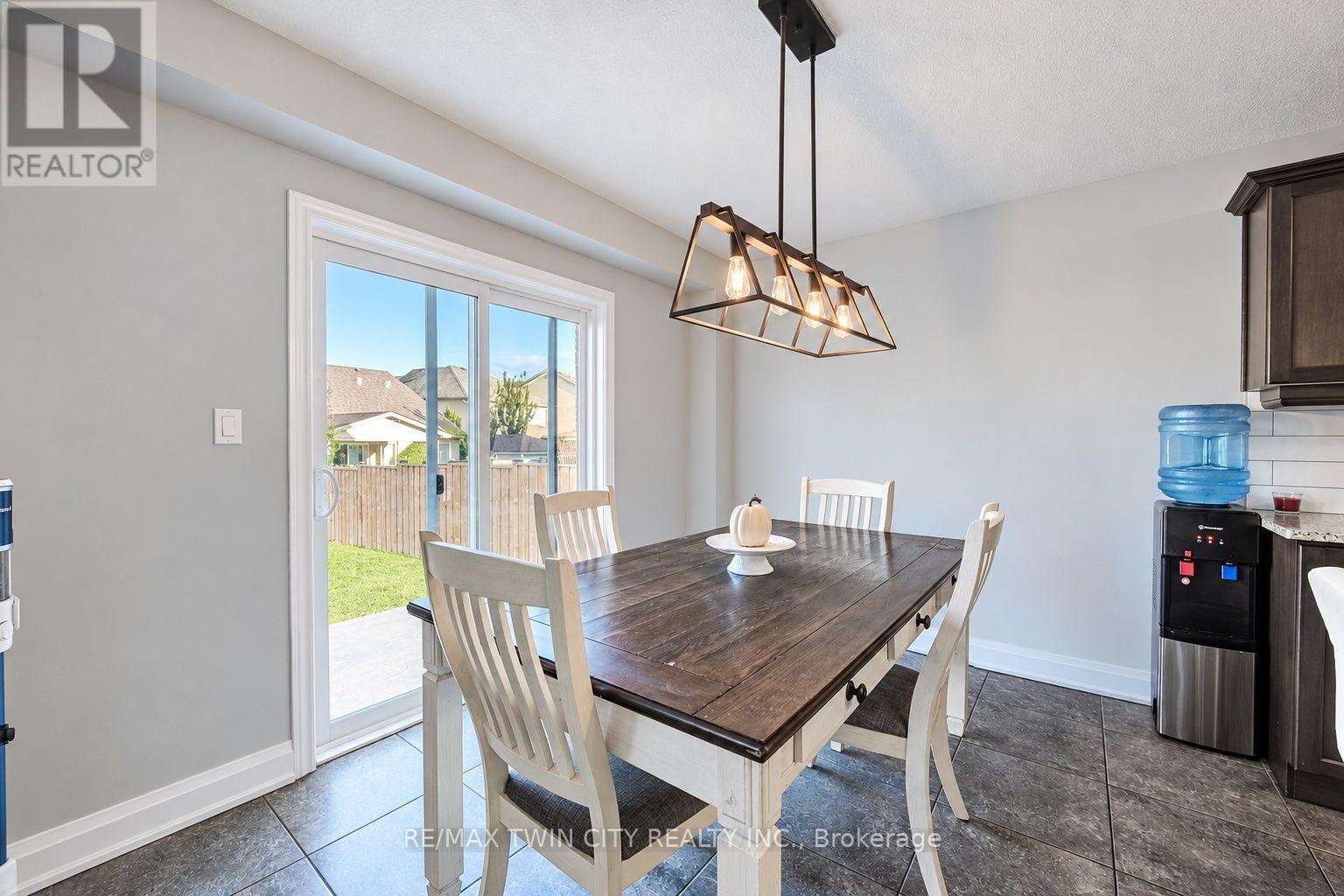 128 Passchendaele Street, Woodstock, ON photo 12