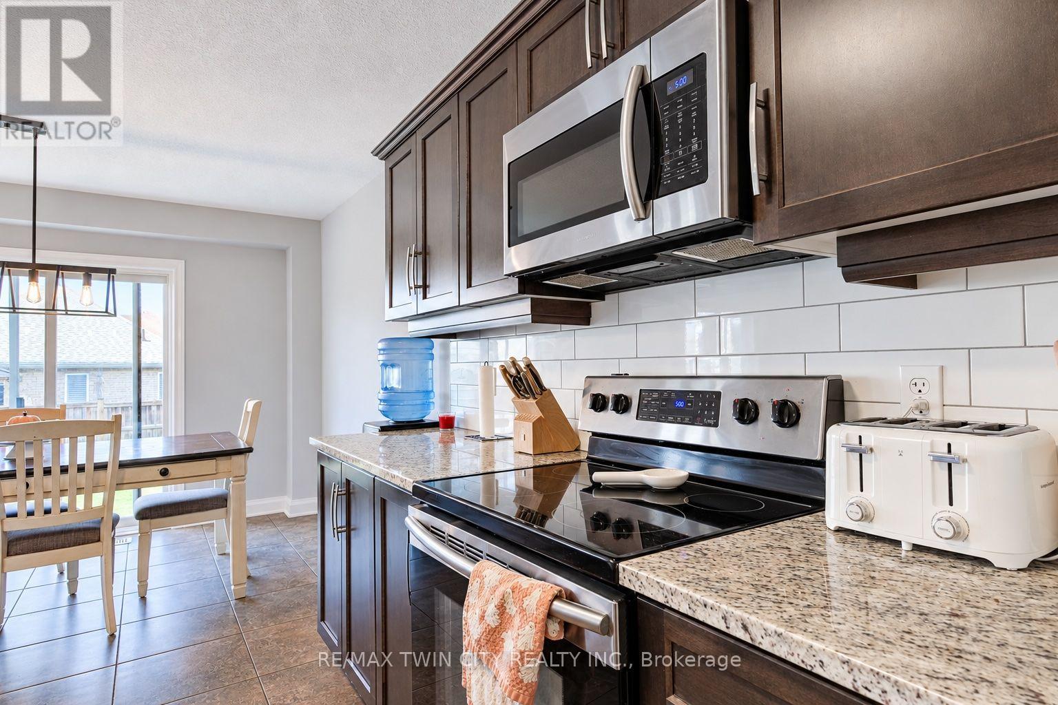 128 Passchendaele Street, Woodstock, ON photo 15