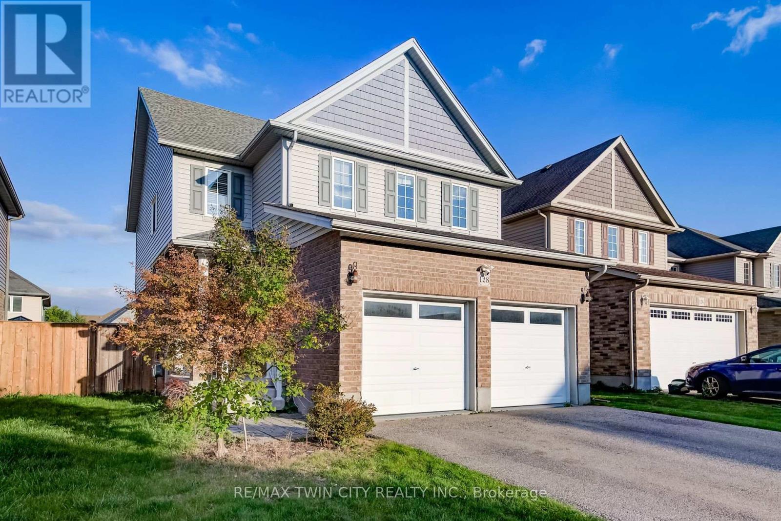 128 Passchendaele Street, Woodstock, ON photo 3