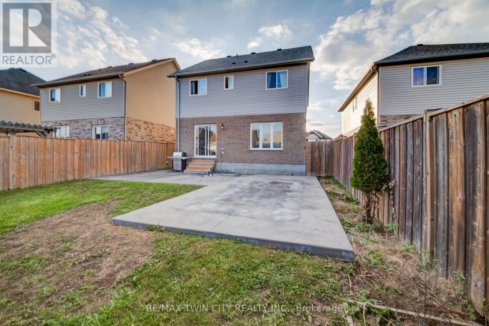 128 Passchendaele Street, Woodstock, ON photo 36