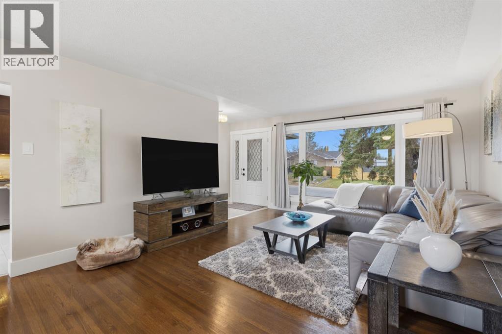 Property photograph 7 for MLS A2351117